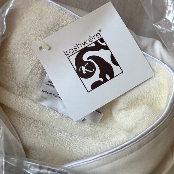 Kashwere Bath Robe *New with tags - Picture 5 of 7